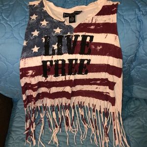 🍁5/$20! Fringe Flag T-shirt